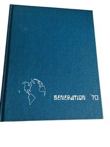Generation 70 Yearbook Hardcover Vintage Blue Cover - Foto 1 di 5