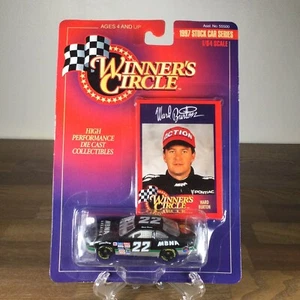 Ward Burton #22 MBNA America 1:64 NASCAR Winner's Circle 1997 Stock Car Series - Picture 1 of 4