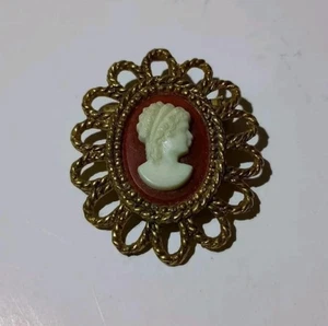 Vintage Oval Gold Tone White Women’s Face Brooch Pin Novelty - Picture 1 of 5