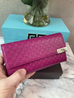 Totalmente Nuevo Auténtico Gucci Micro Guccissima GG Rosa Oscuro Fucsia Solapa Cartera Foto 1 de 4