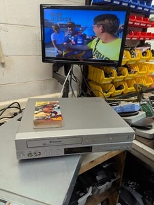 POLAROID DVD VCR Combo Player w/ Remote Control DVC-2000 AS-IS - Picture 1 of 2