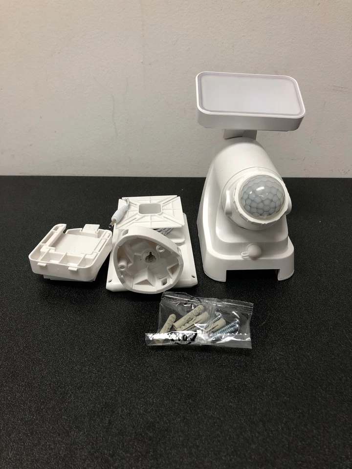 Heath Zenith HZ-7162-WH-G 7" Integrated LED Outdoor Flood Light - Motion Sensor - Image 1 of 3