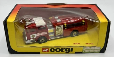 Camion de pompiers Mack Fire Pumper - CORGI 2029 - 1981 - Neuf avec boite - Photo 1/4