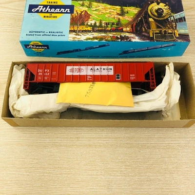 Athearn Bev-Bel 54’ DuPont #35112 Ribside Covered Hopper HO New in Box - Image 1 of 4