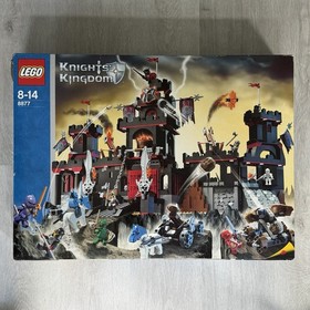 LEGO Castle Knight Kingdom 8877 Vladeks Dark Fortress New MISB Sealed Sealed