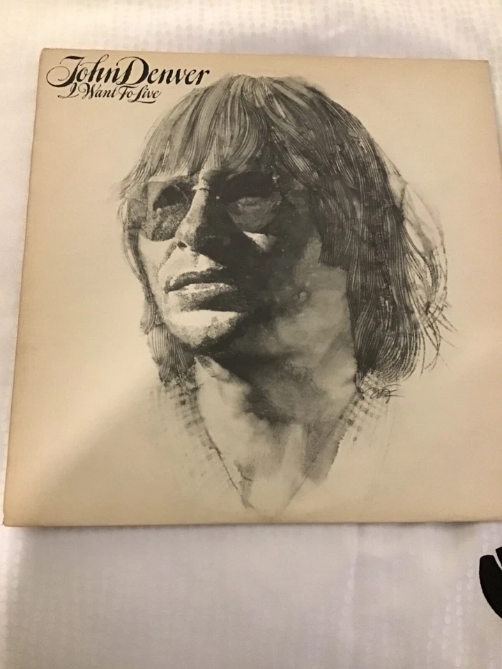 JOHN DENVER 1977 Vinyl LP “I WANT TO LIVE”.  In good Condition  - Image 1 of 4