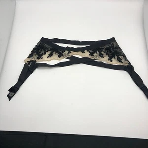 Victoria Secret Sexy Lace Garter Belt Sequins Medium Black And Ivory NWT - Picture 1 of 10