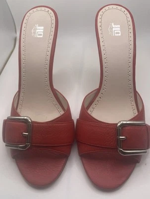 Jennifer Lopez JLO 红色皮革扣方形露趾拖鞋 - 8M 码 — 第 1/4 张图片