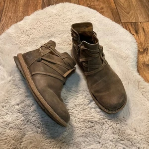 Born Tarkiln Booties Size 8 Brown Chukka Distressed Suede Leather Comfort - Bild 1 von 7