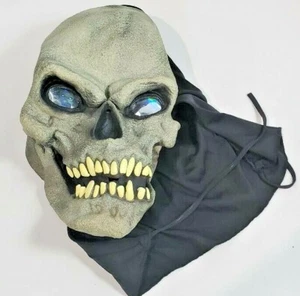 Vintage ~ Scheletro con occhi olografici ~ Maschera di Halloween taglia adulto - Foto 1 di 6
