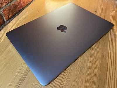 Apple MacBook Pro 13.3" 2016 Retina MLL42D/A- Intel i5 2.0Ghz 8GB RAM 256GB PCIe - Bild 1 von 4