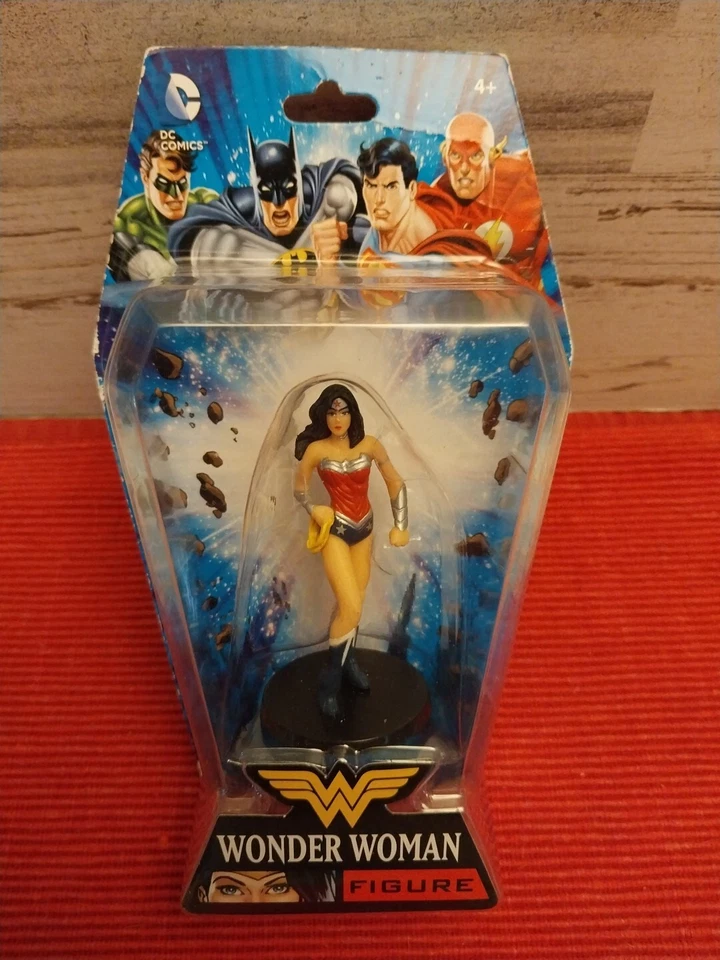 Mini figura de acción de Wonder Woman DC Comics serie 2 monograma #45026 Foto 1 de 2