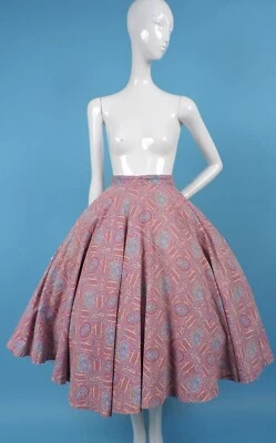 SAIA CÍRCULO COMPLETO VINTAGE 1950 ESTAMPA PAISLEY ALGODÃO VERMELHO  - Imagem 1 de 4