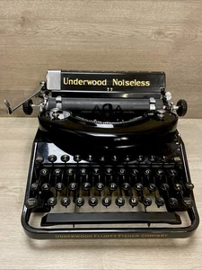 VINTAGE 1930s UNDERWOOD NOISELESS 77 GLOSS BLACK PORTABLE TYPEWRITER W/ CASE VGC - Picture 1 of 18