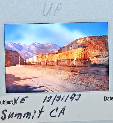 Lote de 10 fotos de ferrocarril Union Pacific Railway Train UP Engines 1993 diapositivas de fotos Foto 1 de 4