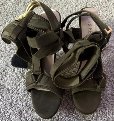 Women’s Olive Green Strappy High Heel Sandals Stiletto Open Toe Size 10 - Image 1 of 4