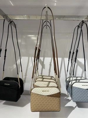 Bandolera Michael Kors Jet Set Medium Dome Signature (Camel Multi) Foto 1 de 4