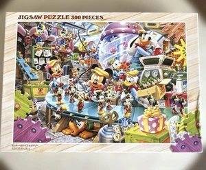 Mickey Mouse 300Piece Jigsaw Puzzle 11.8"x17.7" Missing Box - Picture 1 of 2