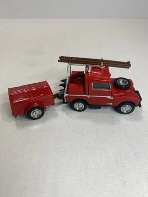 Matchbox Models of Yesteryear 1952 Land Rover Fire Truck & Trailer YFE-2. Loose - Image 1 of 4