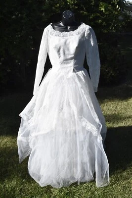 Vintage SATIN & LACE LONG SLEEVE WEDDING DRESS GOWN UNION MADE #06780 - Image 1 of 4