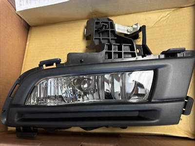 Fog Light Assembly Left Maxzone 316-2009L-AS fits 2007-09 Mazda 3 - Image 1 of 3