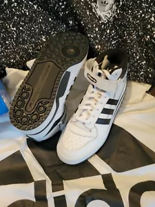 Mens Adidas Originals Forum Mid Core Black/White FY7939 size 11.5 - Picture 1 of 8
