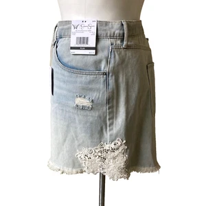 Jessica Simpson Beloved High Waist Short Women Plus Size 26W Light Wash Denim - Picture 1 of 16