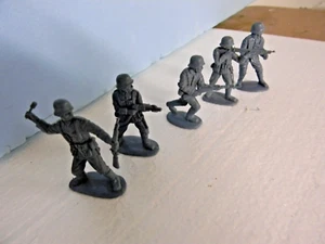 5 Matchbox Original WW11 German Infantry 1/32nd (Feb. Listing) - Picture 1 of 9