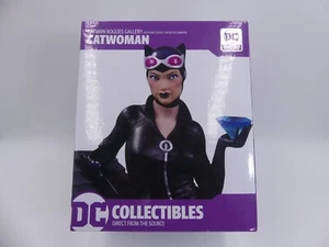 DC Collectibles Villains ROGUES GALLERY Multi-Part Statue: Catwoman, Multicolor - Picture 1 of 6