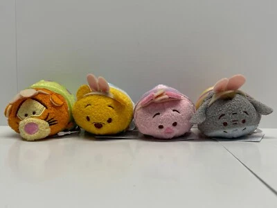 NUEVO CON ETIQUETAS DISNEY STORE TSUM PELUCHE JUEGO DE 4 PASCUA 2015 POOH PIGLET EEYORE AND TIGGER Foto 1 de 4