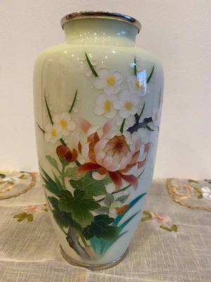 Jarrón Cloisonne 7,8 pulgadas de alto patrón de flores maceta japonesa crema Foto 1 de 4
