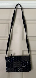 Vera Bradley kleine Umhängetasche blau Münzmuster Reißverschluss oben sehr guter Zustand - Bild 1 von 6