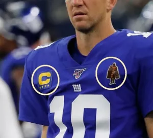 2019 NY GIANTS Eli Manning 4-GOLD⭐⭐⭐⭐STAR CAPTAINS C-PATCH + Man-of-Year 2-PATCH - Picture 1 of 12