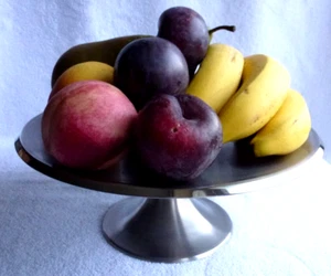 Cake Stand. Fruit Display. Stunning Stainless Steel Design. Polished Edge - Picture 1 of 7