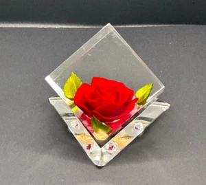 Vintage Clear Lucite Red Rose Floral Cube Paperweight Bircraft Made in USA P3 - Picture 1 of 5