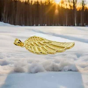 Womens 14k Two-Tone Yellow/White Gold Diamond Cut Angel Wing Necklace Charm 1.3g - Picture 1 of 7