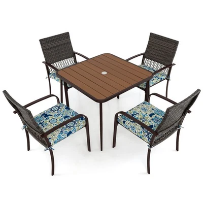Conjunto de jantar 5 peças pátio com tampo de mesa de madeira-plástico e orifício para guarda-chuva para quintal - Imagem 1 de 4