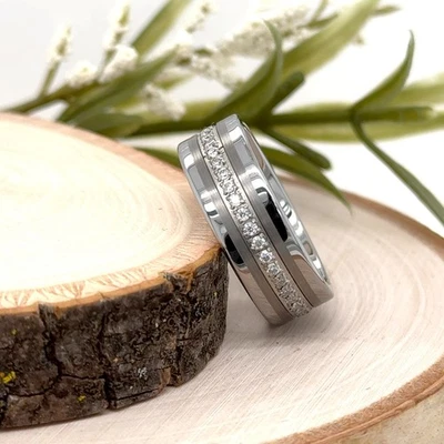 Anillo duradero unisex banda de carburo de tungsteno de 8 mm circonita cúbica pulida alta diamante blanco Foto 1 de 4