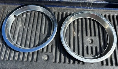 "Par de anillos de belleza para molduras de rueda de 14"" Ford Ranger Aerostar 83-92 OEM Ford" Foto 1 de 4
