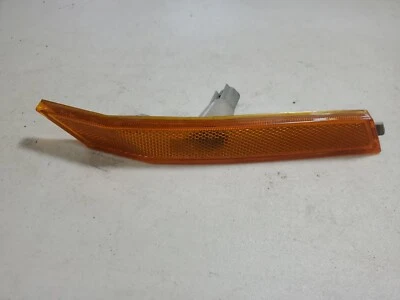 2006-2009 Ford Fusion Mercury Milan Right Side Marker Light Assembly OEM Amber - Image 1 of 4