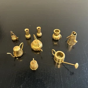 LBC PA2 / ENSEMBLE DE MINIATURE EN LAITON CUISINE MAISON DE POUPÉE TRÈS BON ÉTAT - Picture 1 of 6