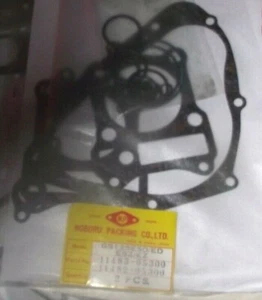 SUZUKI GS125ESD/ED/ESZ/EZ  GASKETS JOB LOT (NEW BUT OLD STOCK)  - Picture 1 of 1