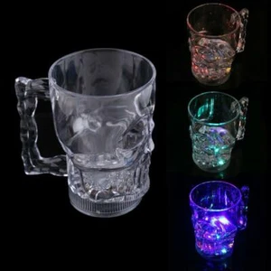 HALLOWEEN SKULL BEER MUG / CUP / PLASTIC GLASS colour changing WITH HANDLE - Picture 1 of 4