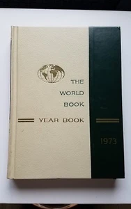 1973 The World Book: Year Book, (Hardcover) take a look back at events from 1972 - Picture 1 of 12