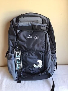 Nuevo Isis Dei Negro Gris Nylon Poliéster Tirador Mochila Laptop Bolsillo 15.4" - Imagen 1 de 4