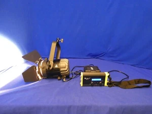 ikan SFB150-G Stryder Bi-Color LED Fresnel Light w/Remote (works battery only) - Picture 1 of 20