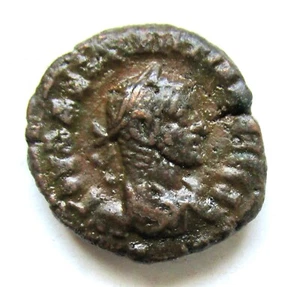 Romano Provincial Egipto MAXIMIANO (285-305AD) AE Tetradracma Nike Flying Reverse - Imagen 1 de 2