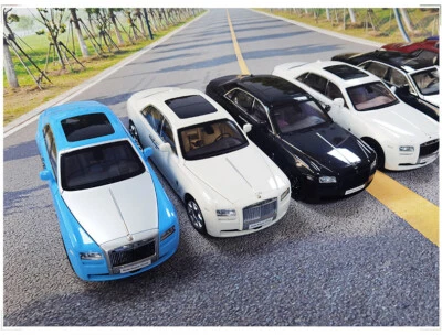 New KYOSHO 1:18 Rolls Royce RR Ghost Diecast Car Model Collection - Immagine 1 di 4