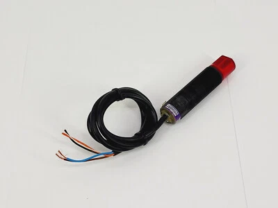 Telemecanique Schneider XU9-P18NP340W Photoelectric Sensor  - Image 1 of 4