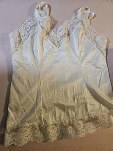 Vintage Women's Camisole S/M Sliperfection Nylon Tricot 15" flat F305 - Picture 1 of 7